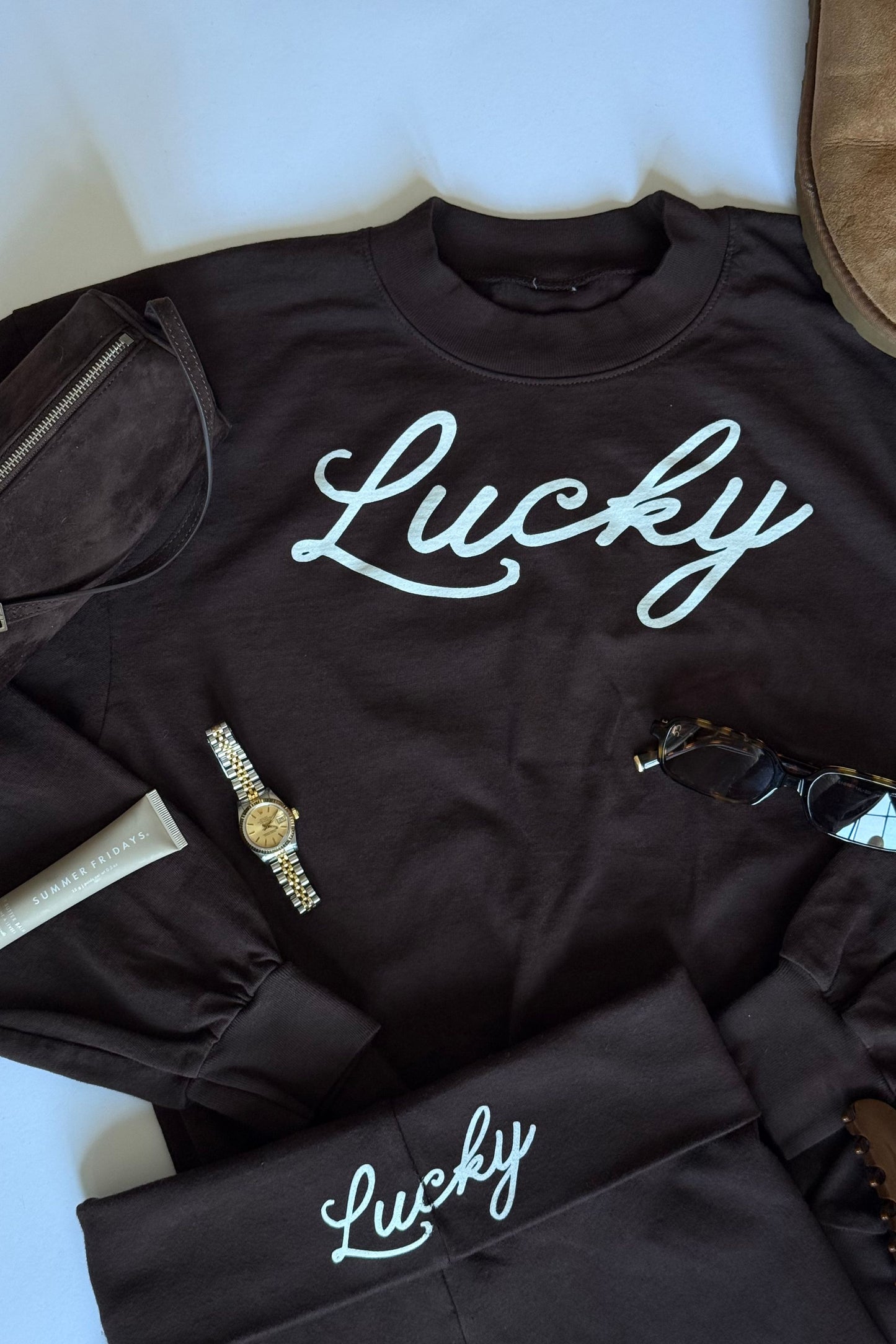 THE LUCKY SWEATSHIRT IN BROWN