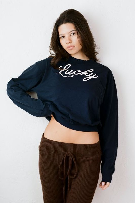 THE LUCKY SWEATSHIRT IN NAVY