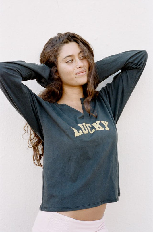 THE LUCKY LONG SLEEVE IN CHARCOAL