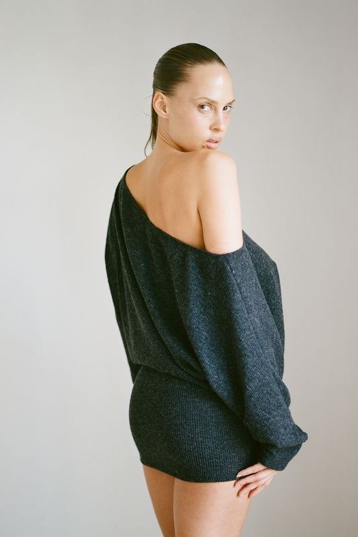 THE IZZY SWEATER DRESS IN BLACK