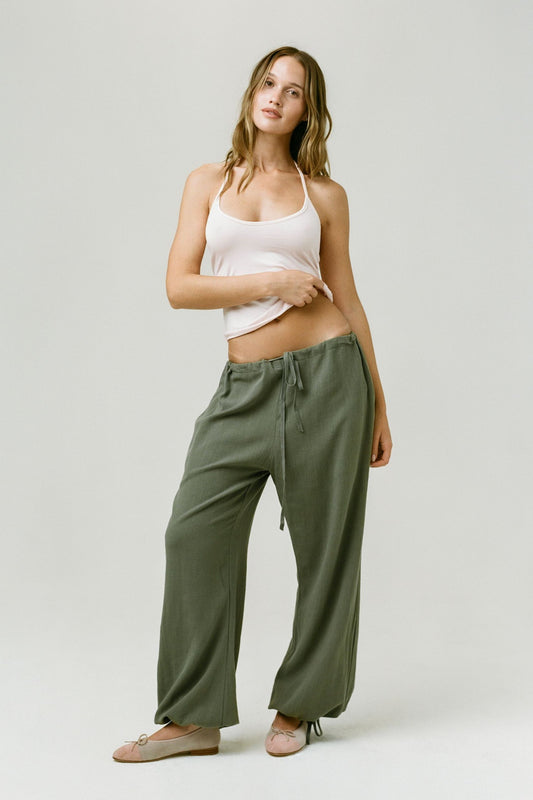 THE BRIDGET PANT IN GREEN